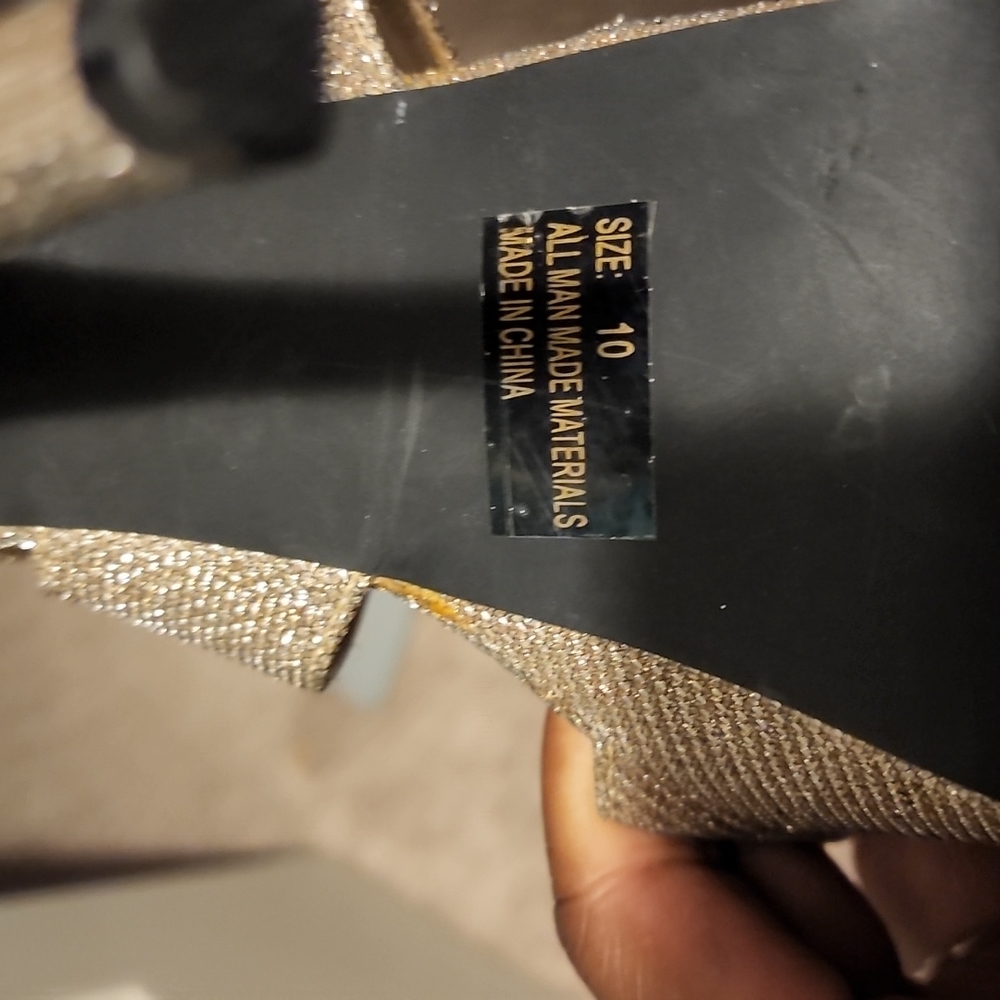 Heels - Picture 6 of 6